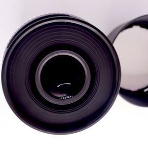Nikon AF-S DX Micro-NIKKOR 40mm f/2.8G Close-up Lens